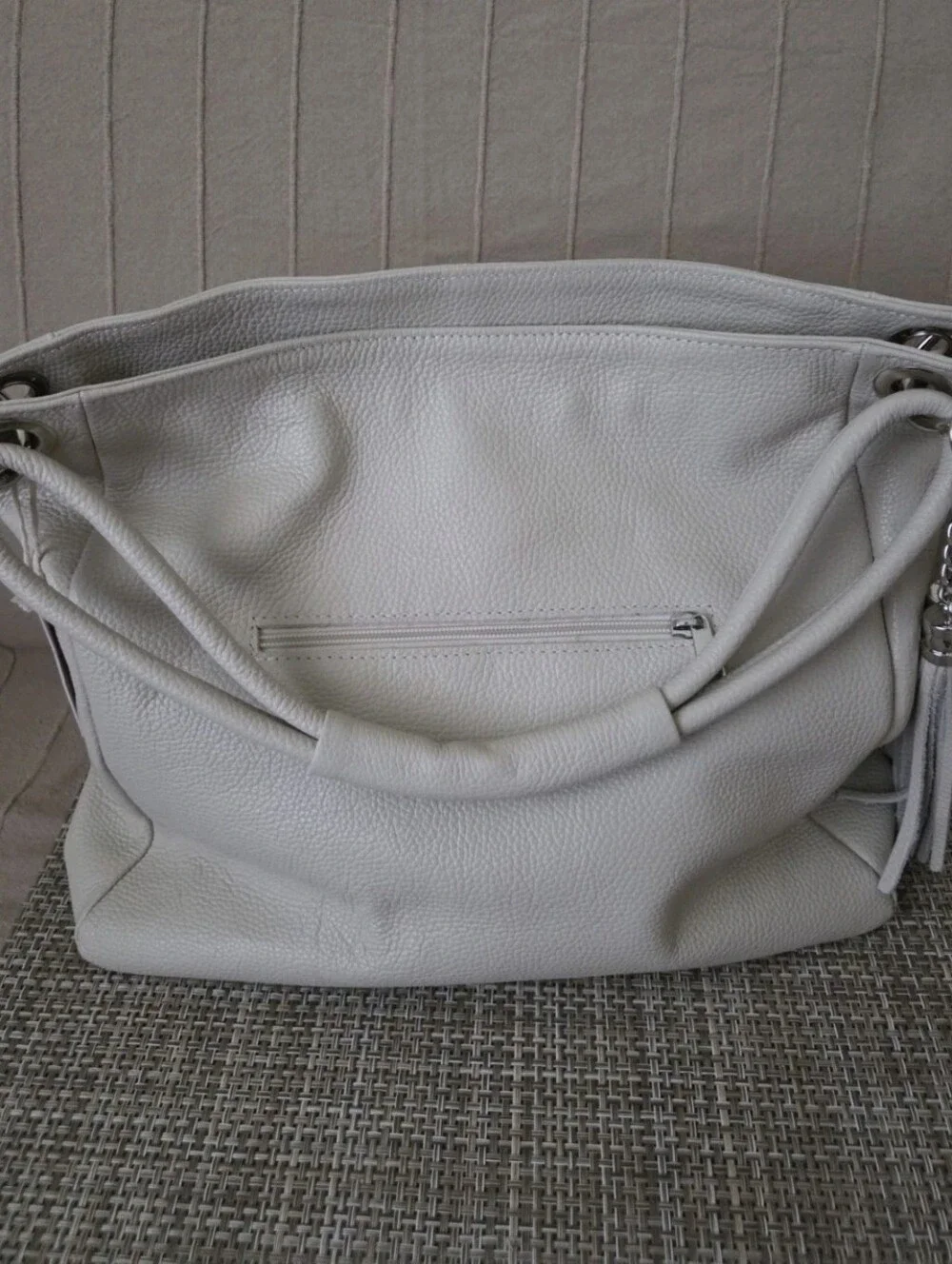 NEW MADE IN LITHUANIA OFF WHITE LEATHER TASSELS & POCKETS ZIPPER SHOULDER BAG